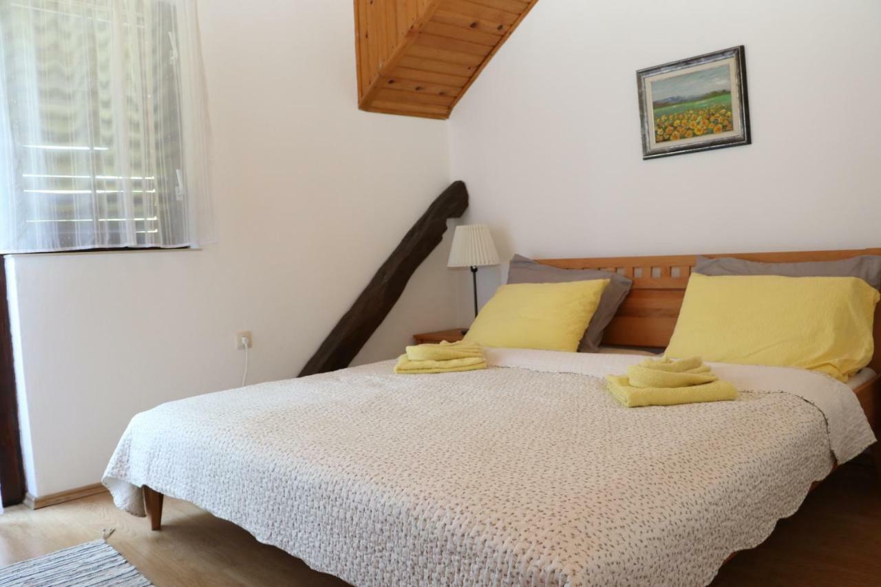 Holiday Home "Iris" Near Plitvice Lakes Rudanovac Bagian luar foto